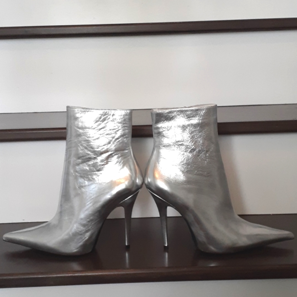 @ Jeffrey Campbell Vedette Silver Pointed Booties - Picture 2 of 12